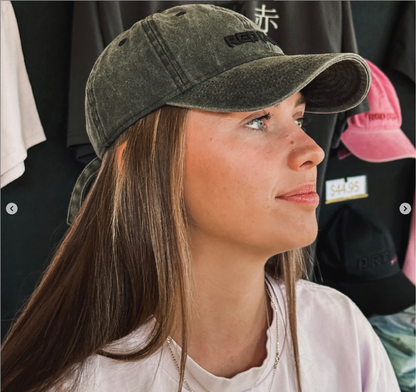 RED DIRT WASHED CAP - BLACK